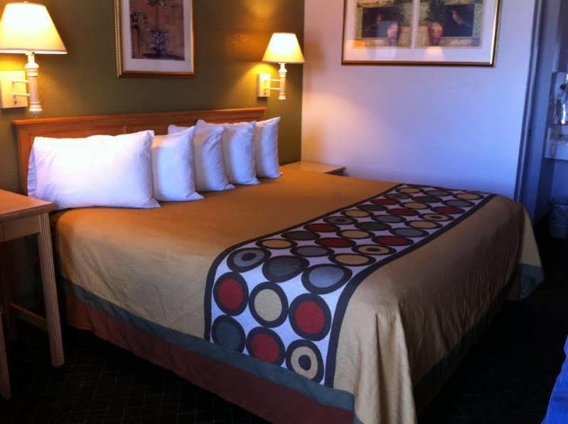 Hotel Super 8 By Wyndham