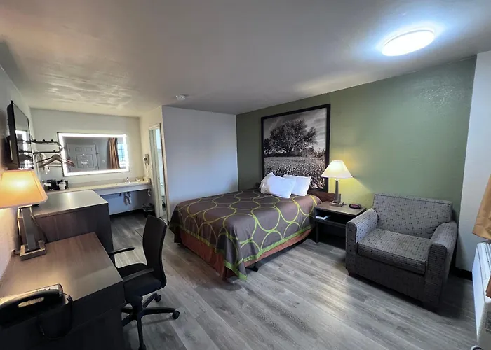 Super 8 By Wyndham Fredericksburg