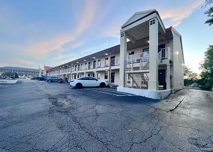Super 8 By Wyndham Fredericksburg