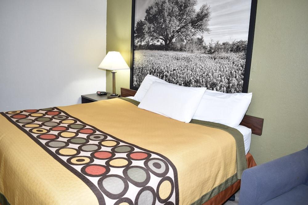 Hotel Super 8 By Wyndham 2*