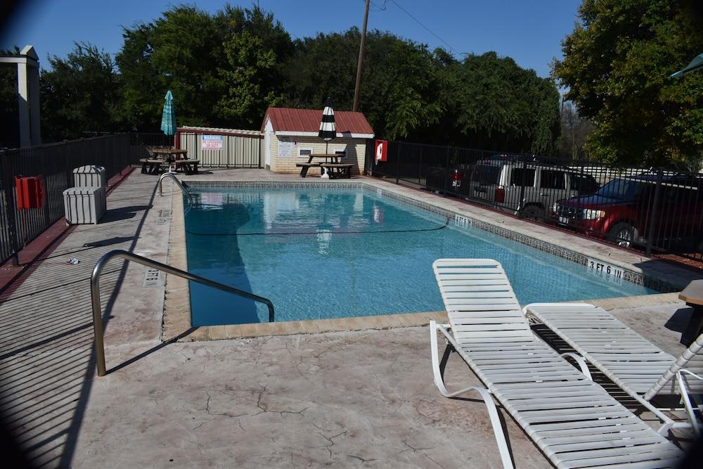 Hotel Super 8 By Wyndham Fredericksburg