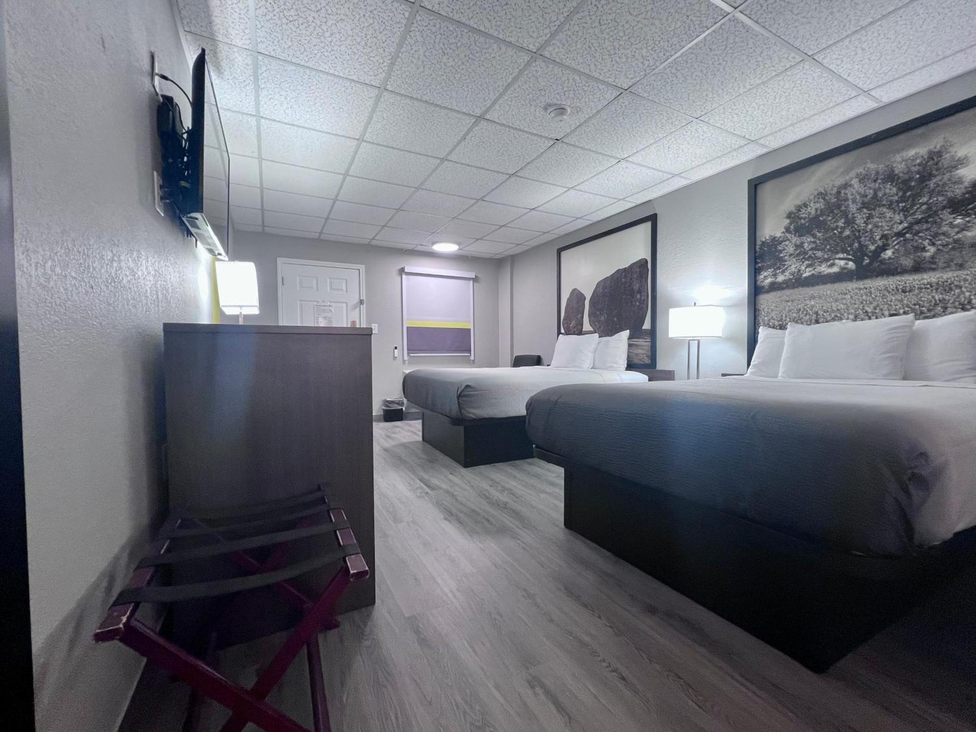 Super 8 By Wyndham Hotel Fredericksburg