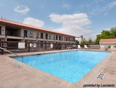 Super 8 By Wyndham Fredericksburg