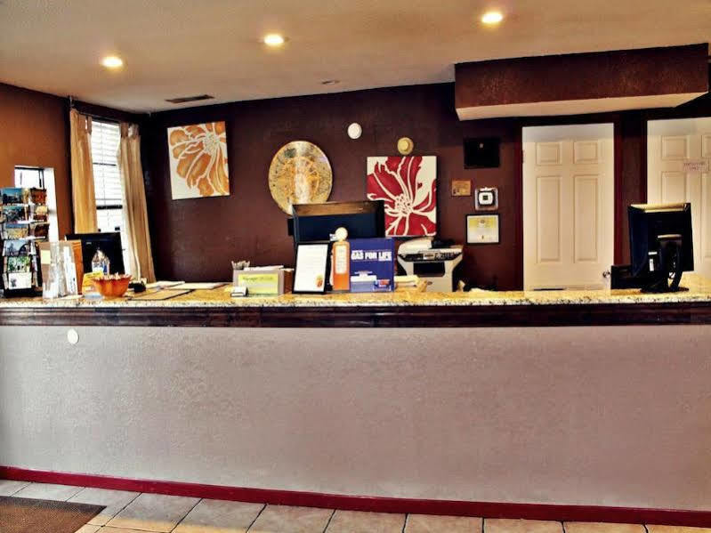 Super 8 By Wyndham Hotel